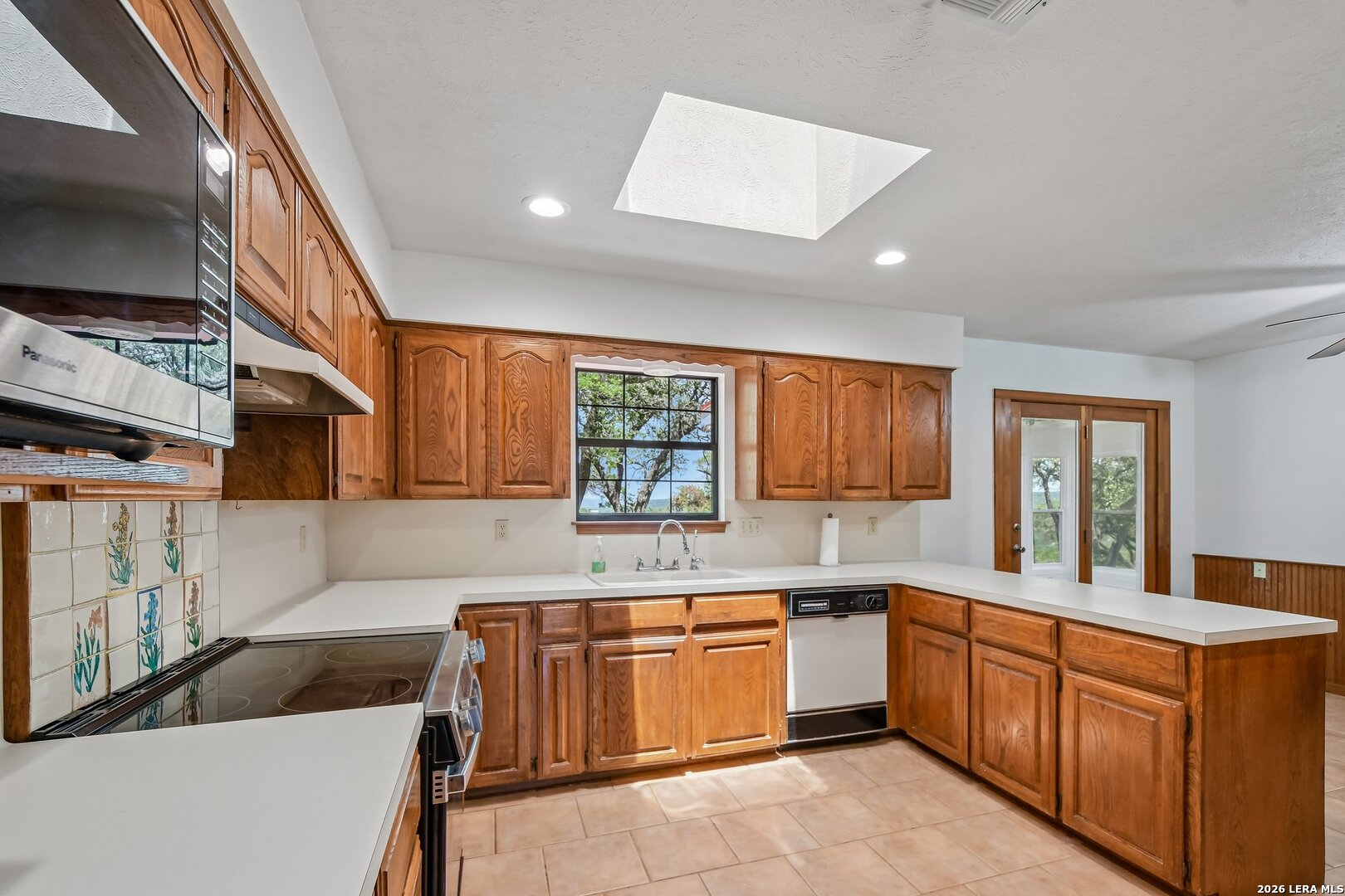 main property photo 12