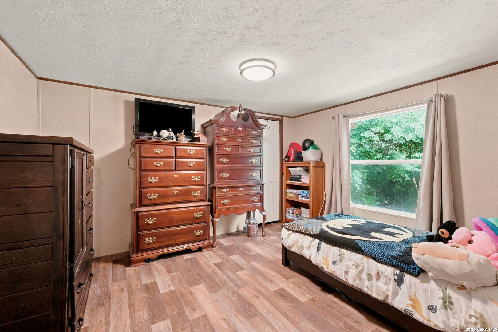 main property photo 20