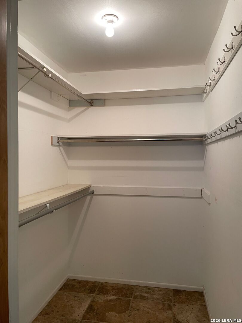 property viewer photo 26