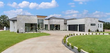 image of property with 5 Bed | 5 Bath | 5,140 Sqft