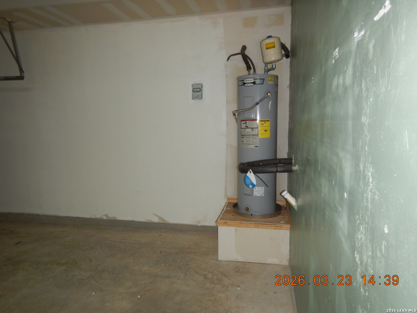 main property photo 8