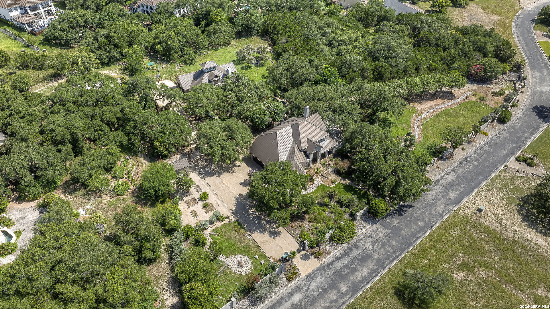 main property photo 80