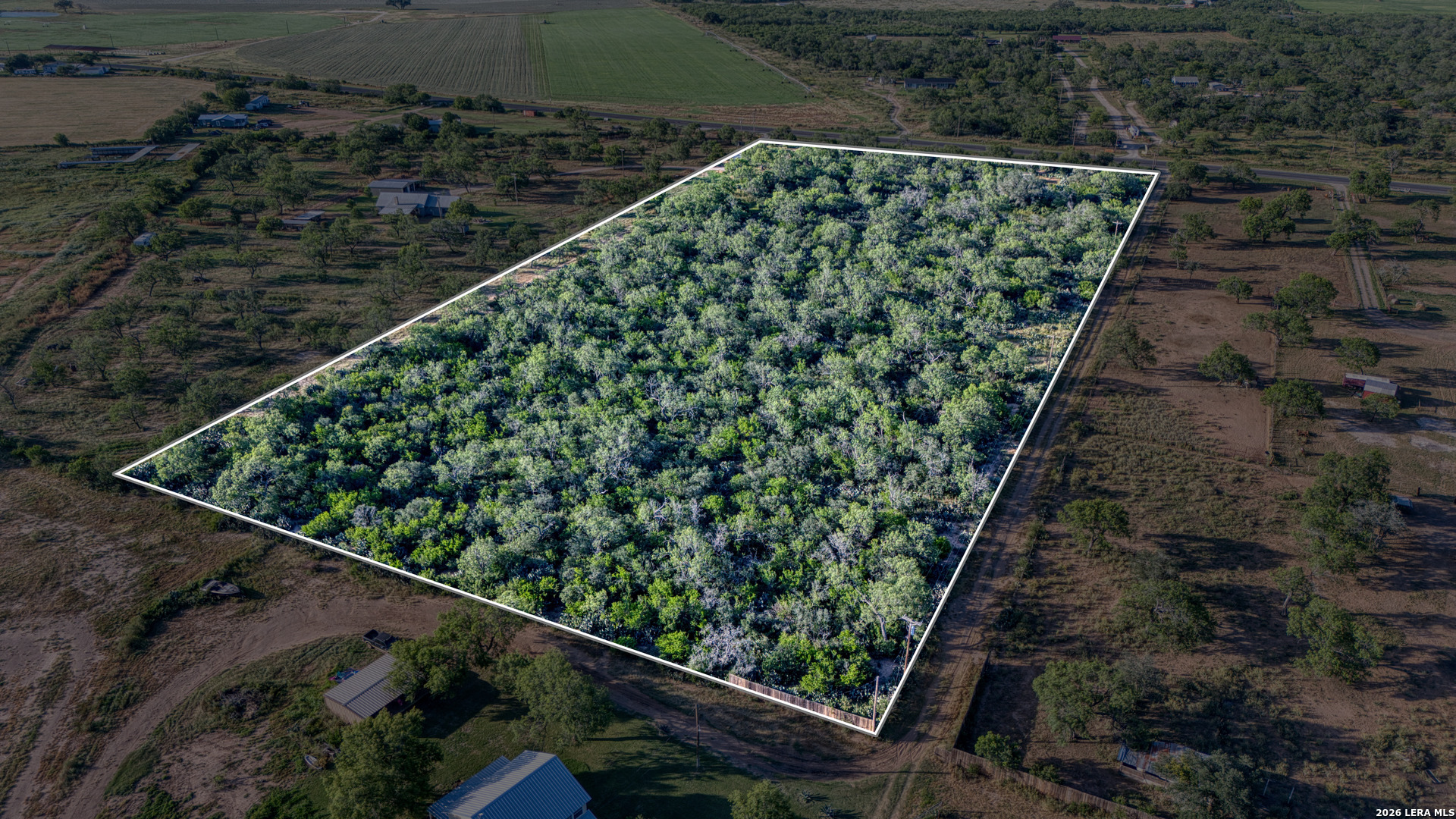 main property photo 13