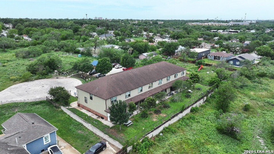 main property photo 11