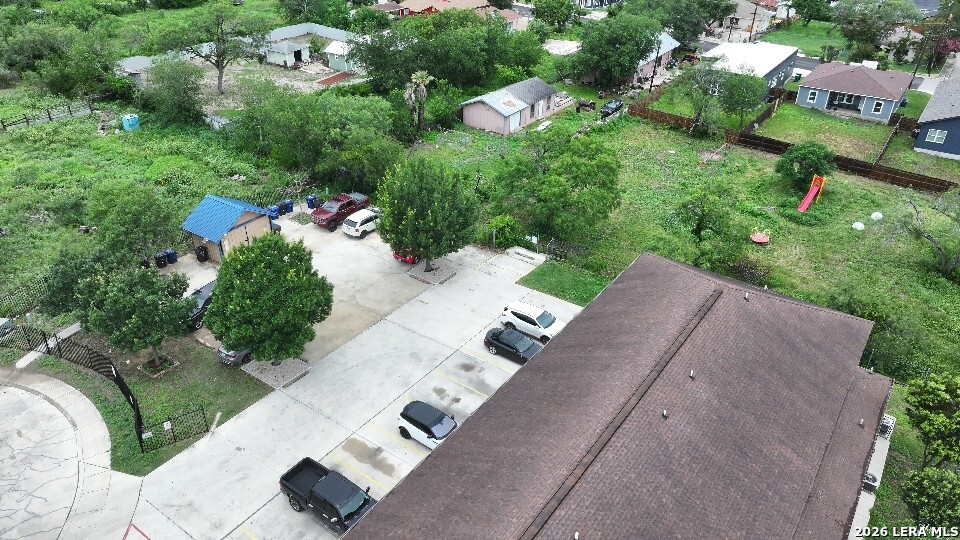 main property photo 13