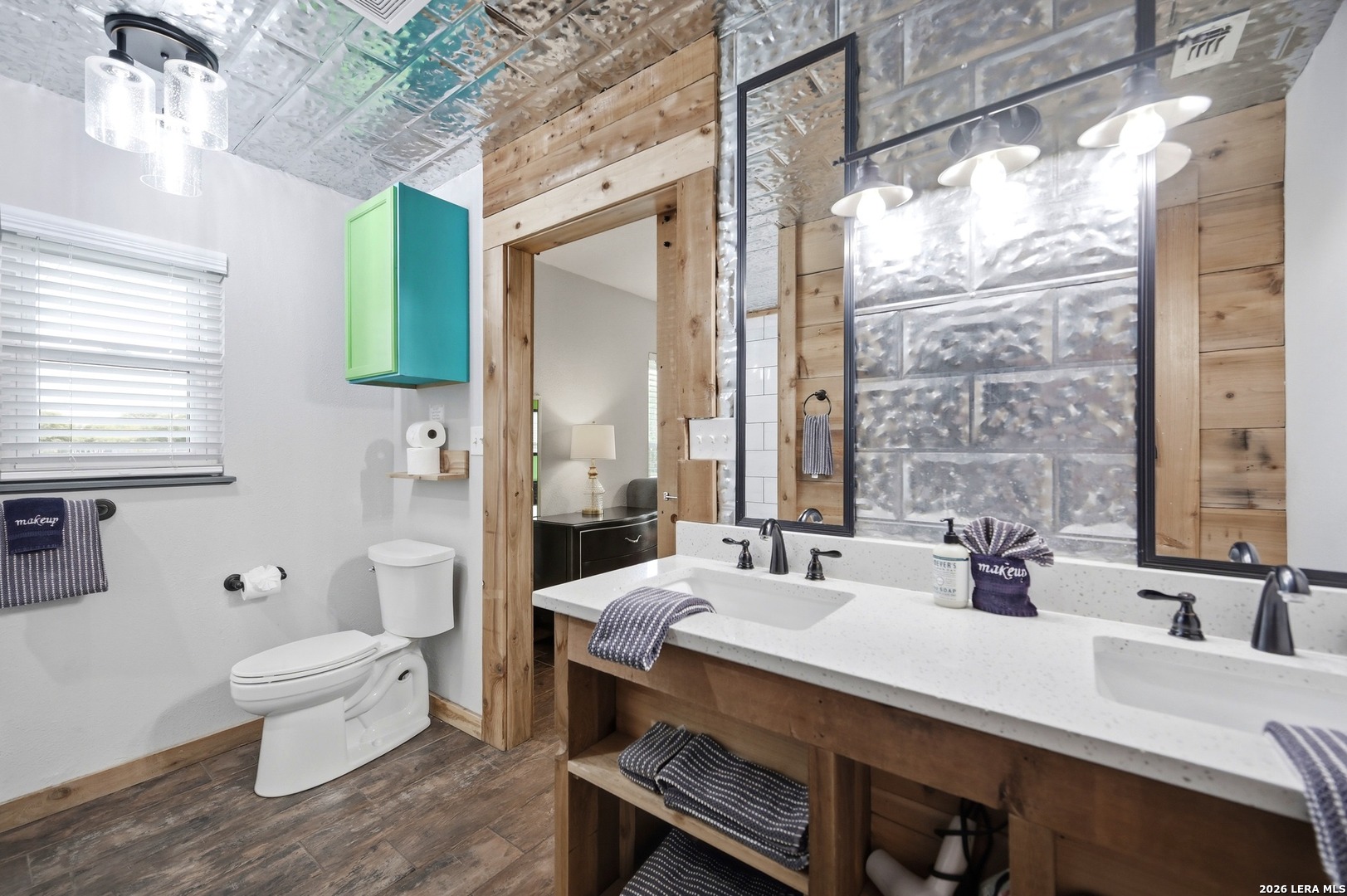 main property photo 18