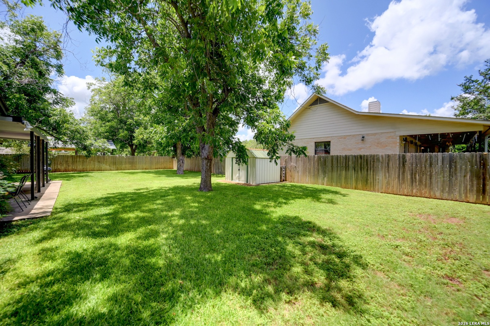 main property photo 40