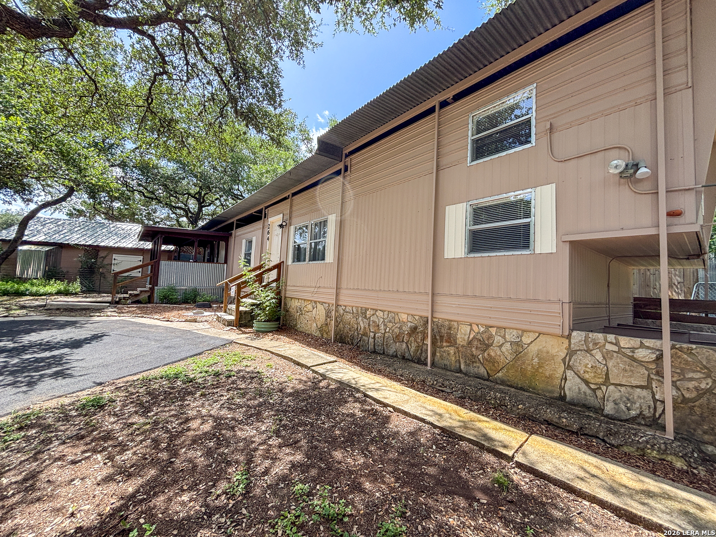 main property photo 22