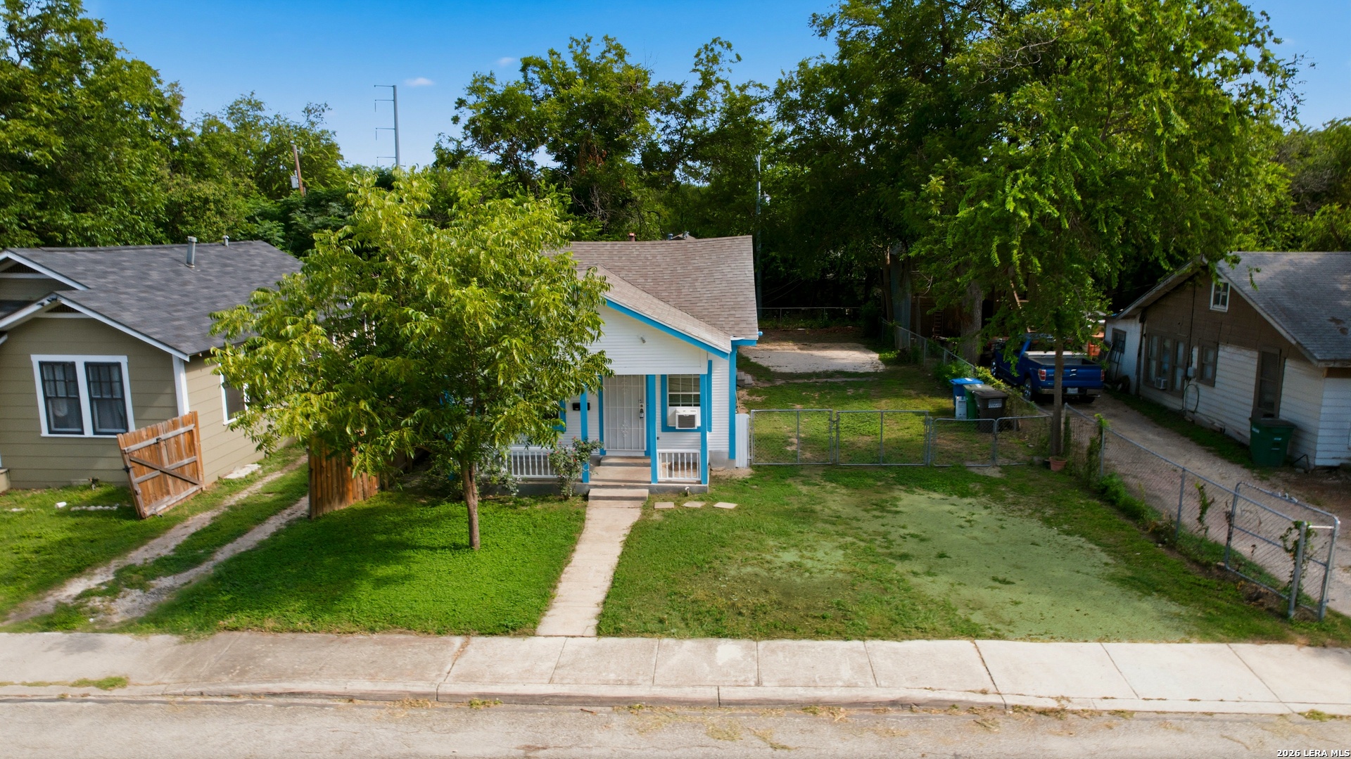 main property photo 23