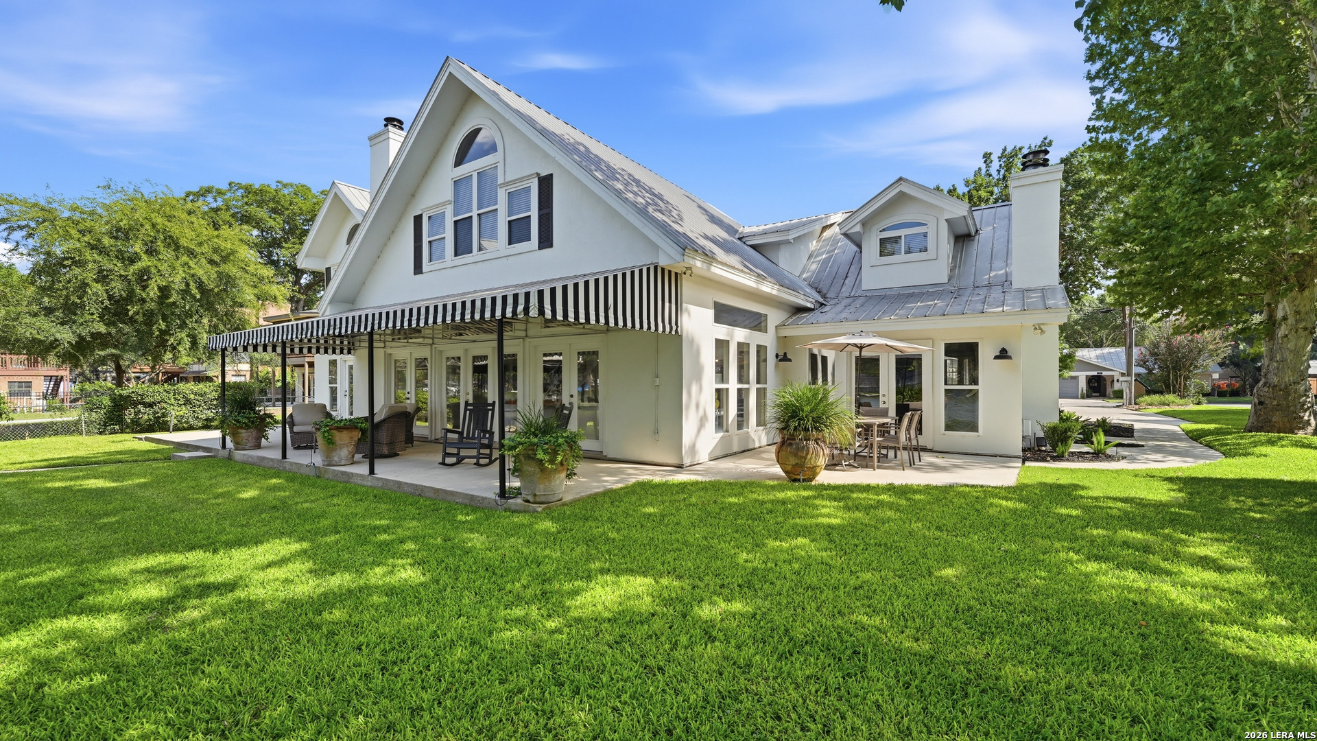 main property photo 7