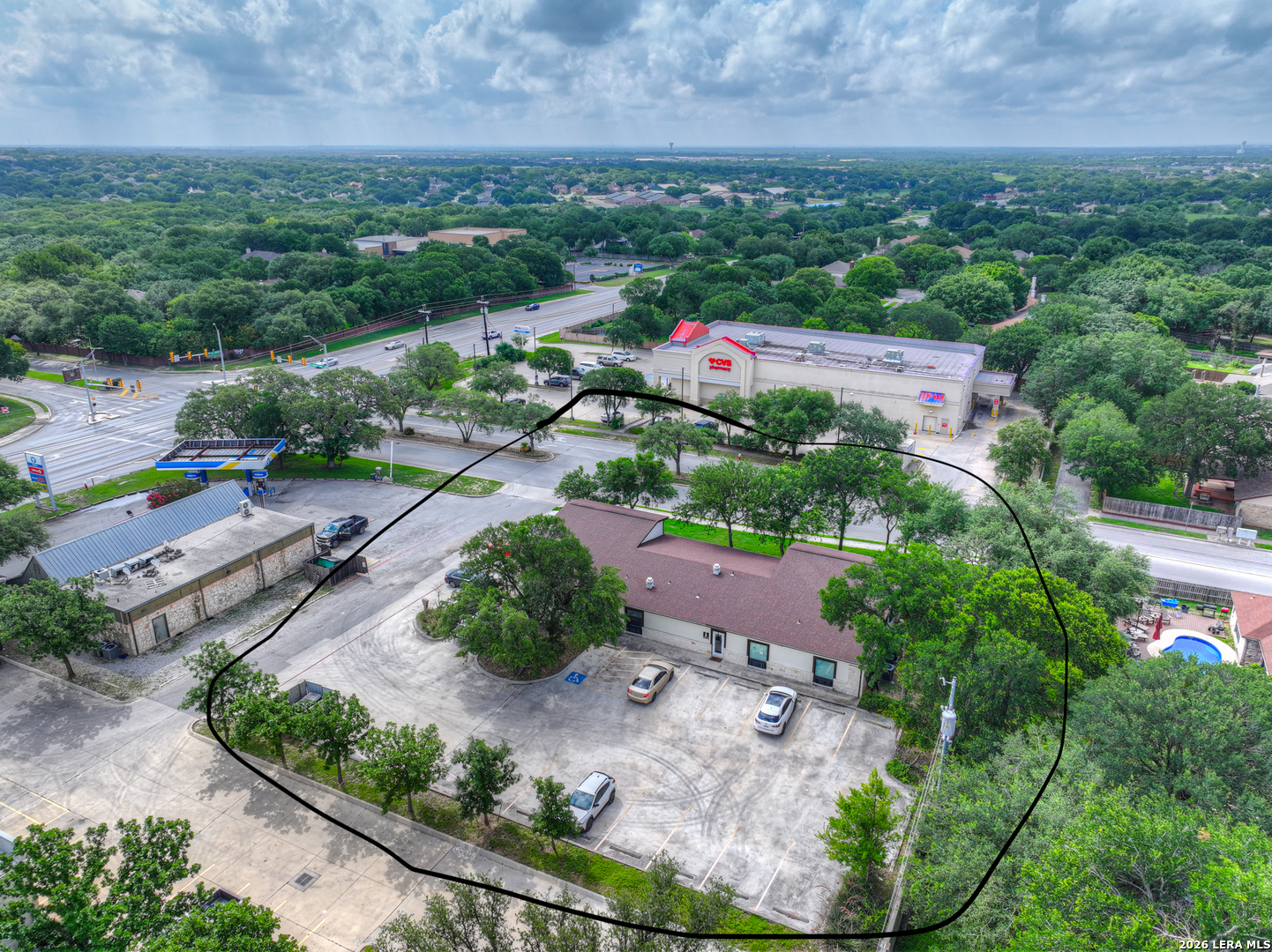 main property photo 32