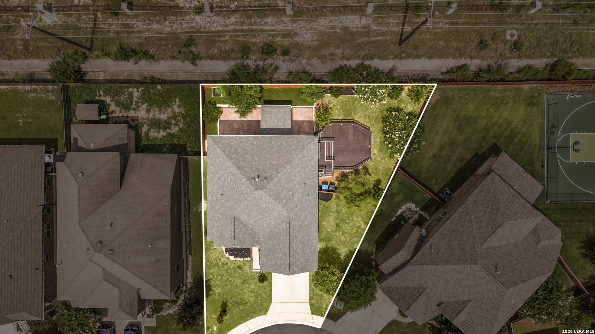 main property photo 47