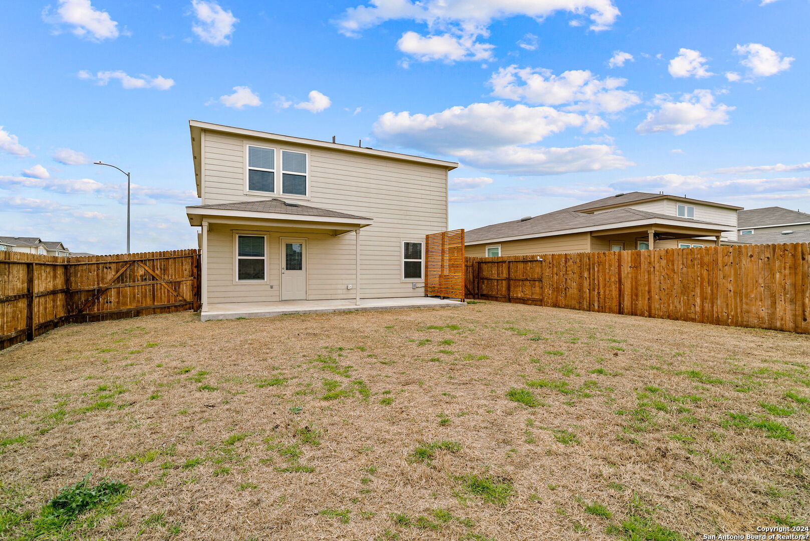 main property photo 31