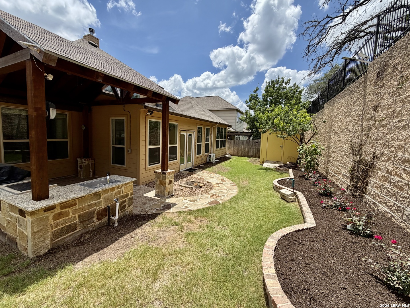 main property photo 50