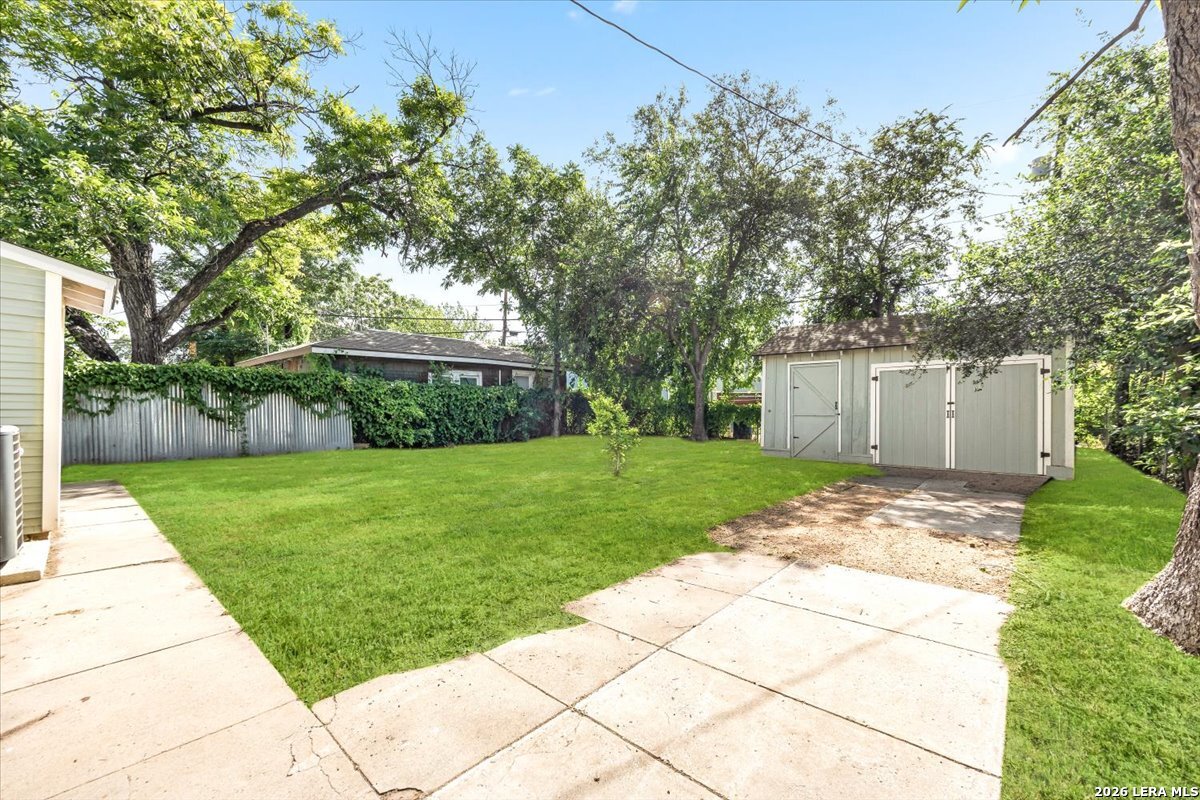 main property photo 25