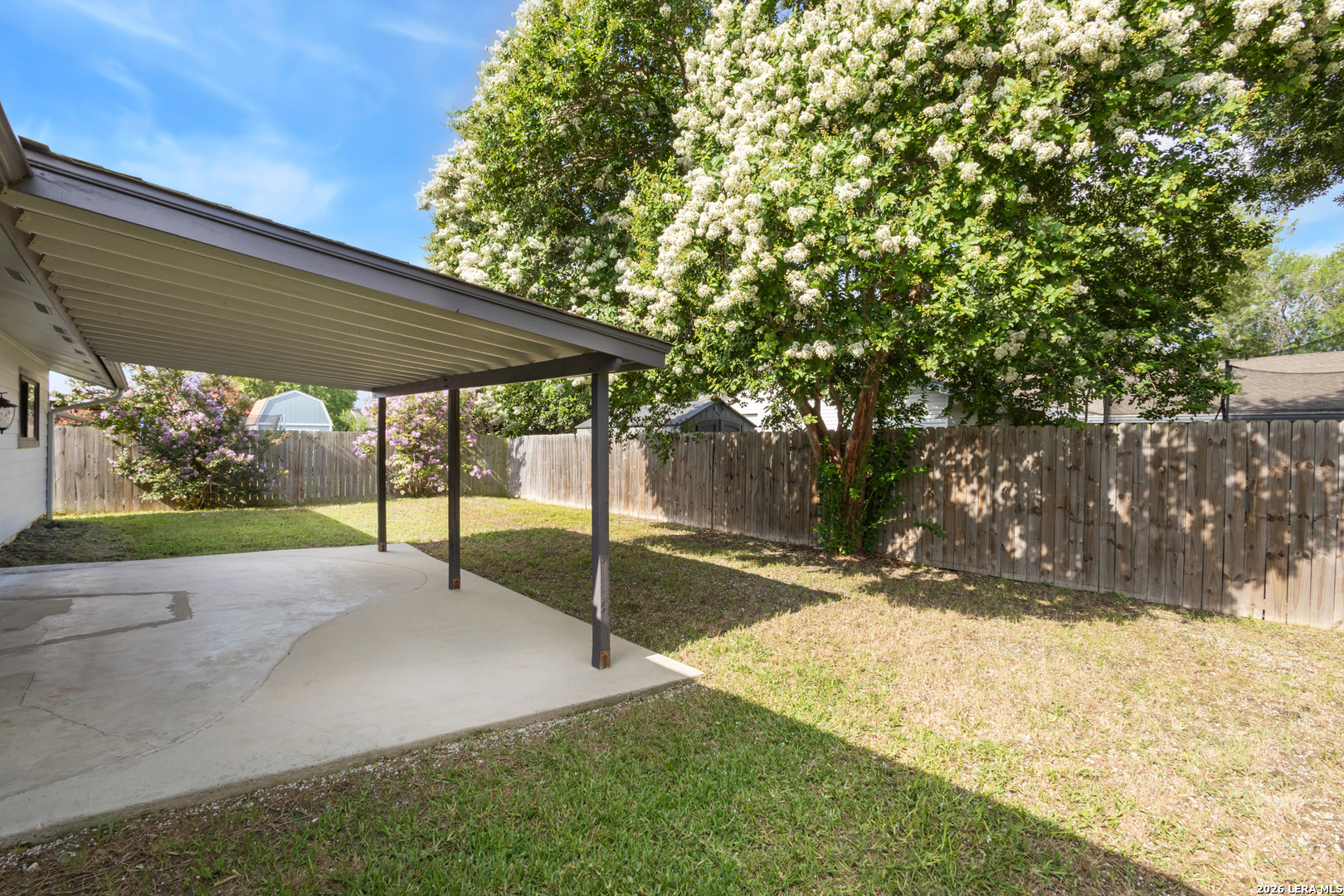 main property photo 32