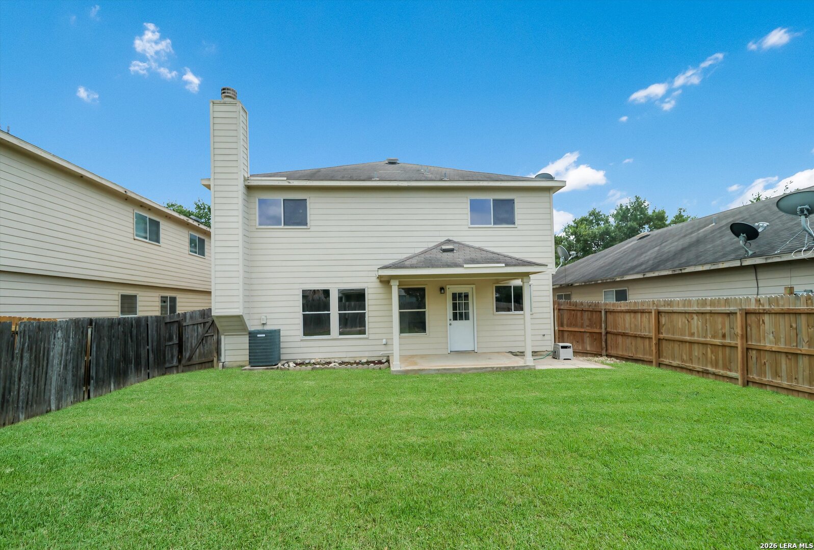 main property photo 31