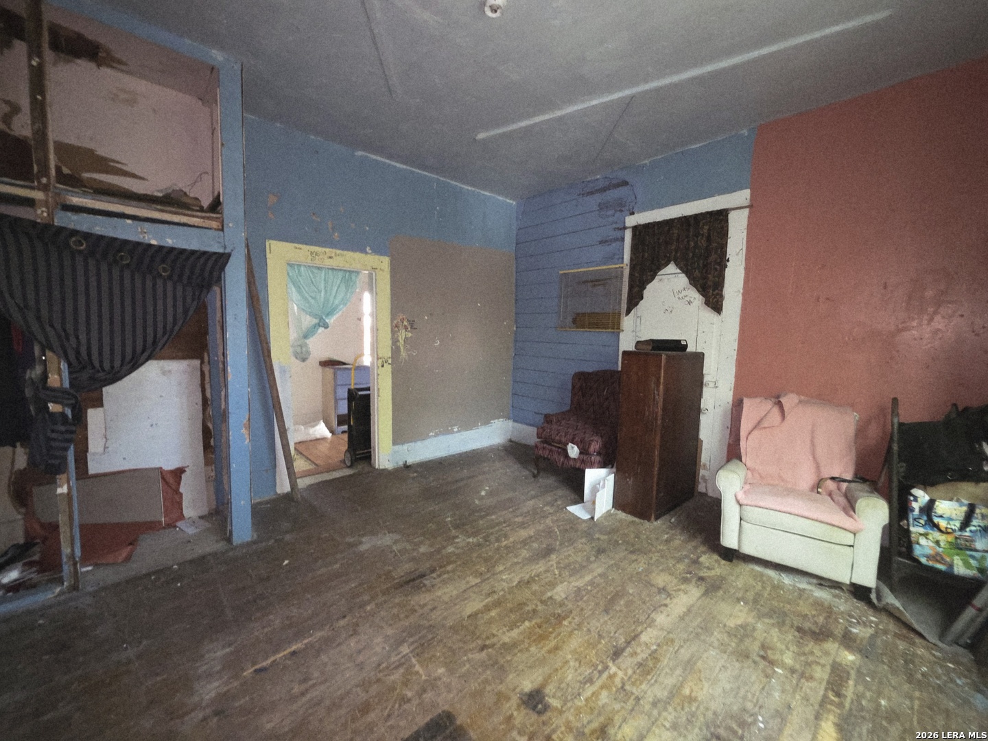 main property photo 16