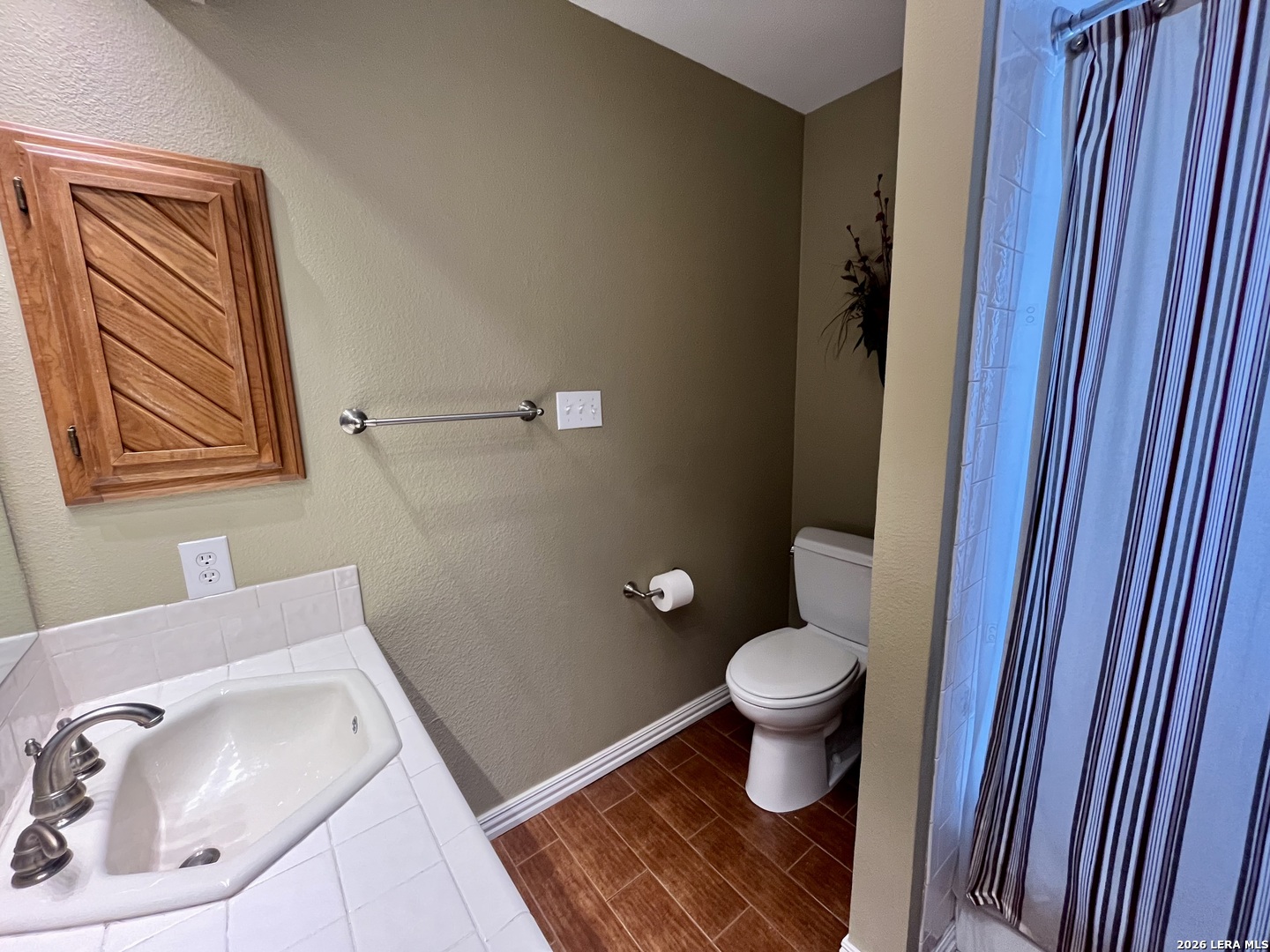 main property photo 13