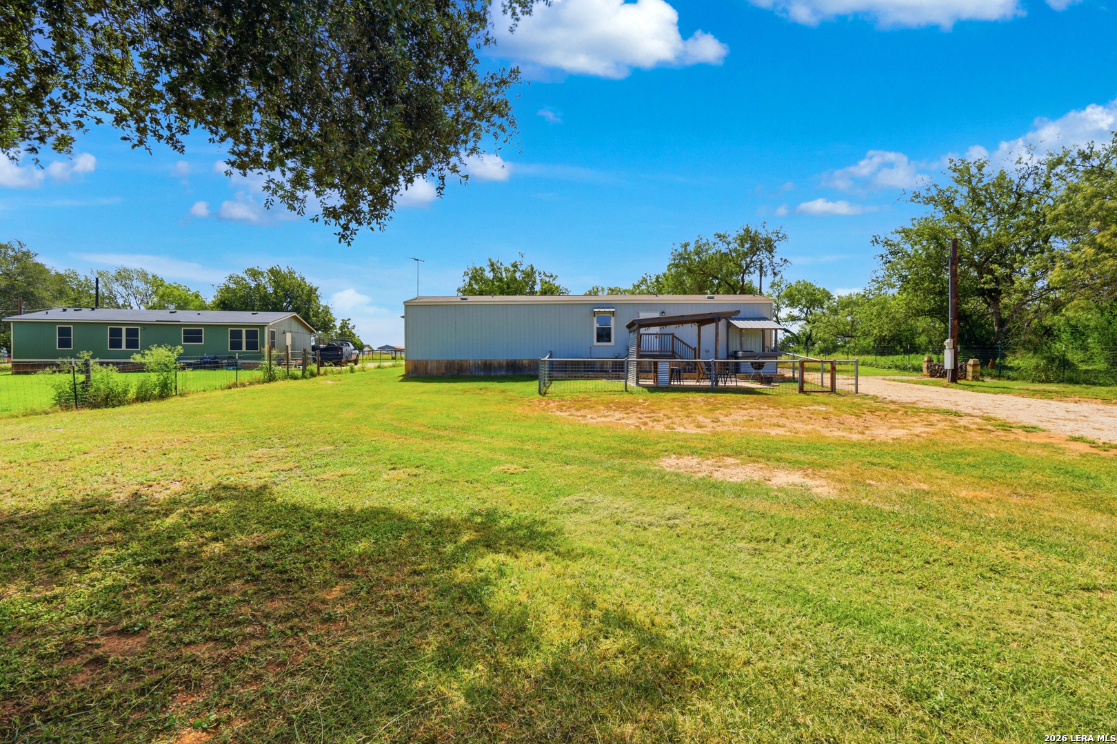 main property photo 27