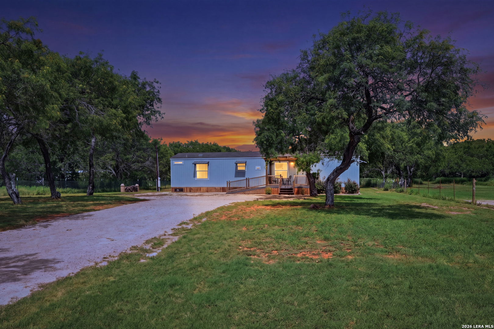 main property photo 8