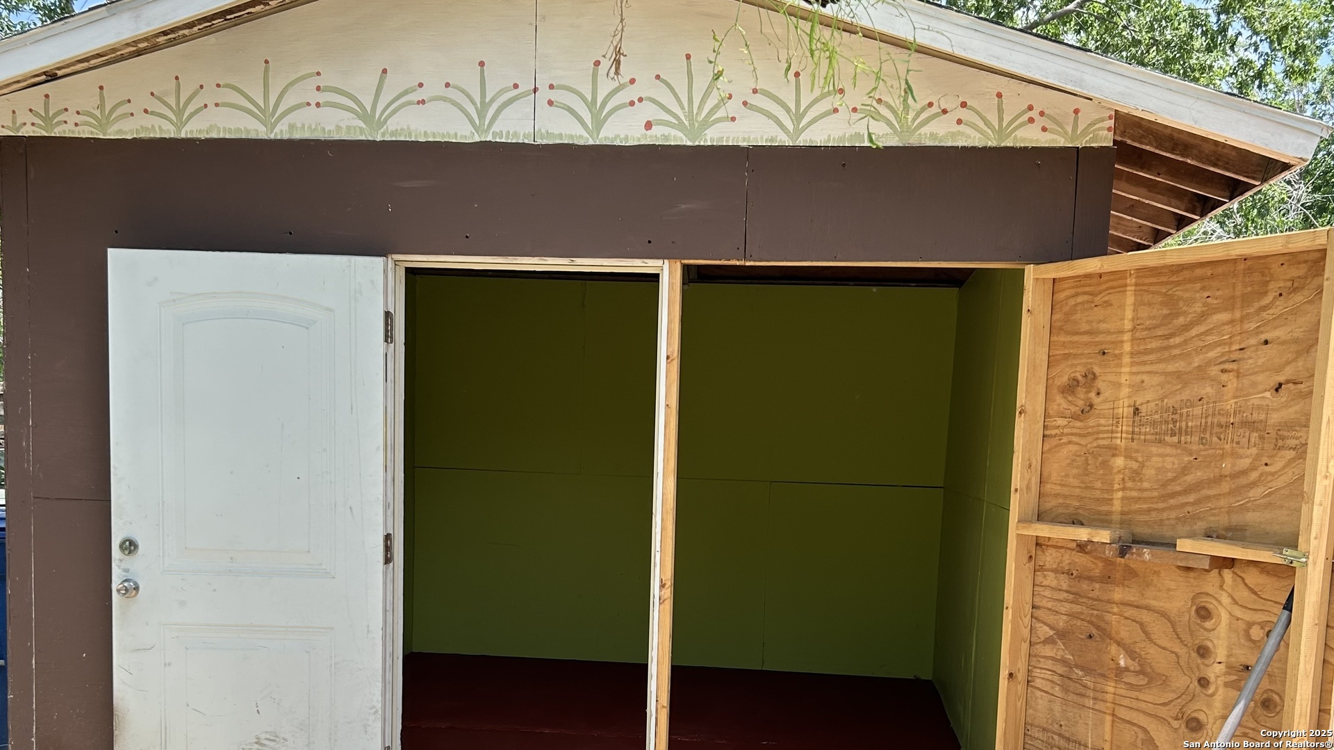 main property photo 20