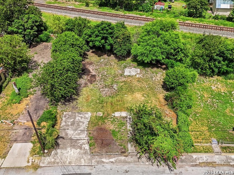 main property photo 10