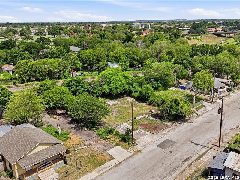 main property photo 14