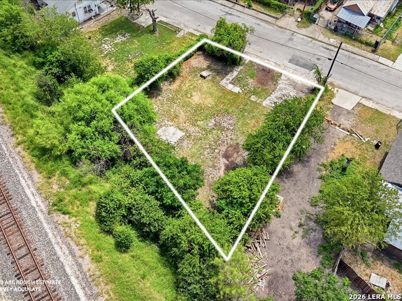 main property photo 23