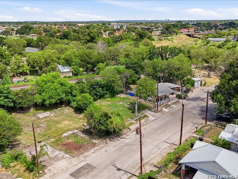 main property photo 12