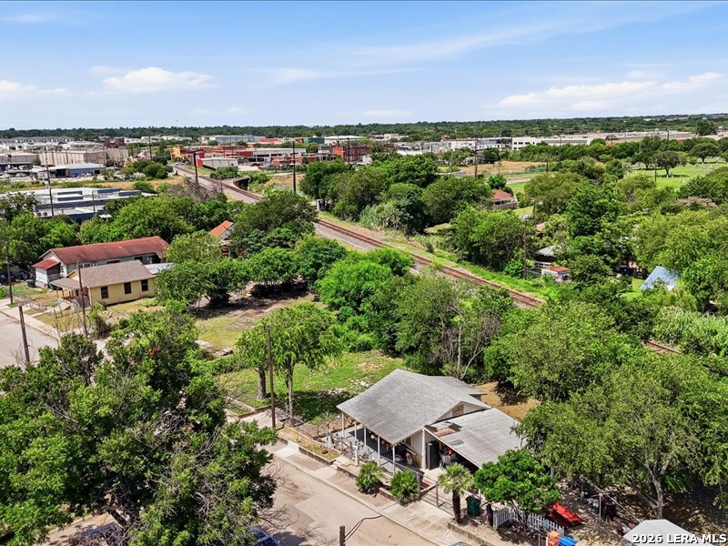 main property photo 17