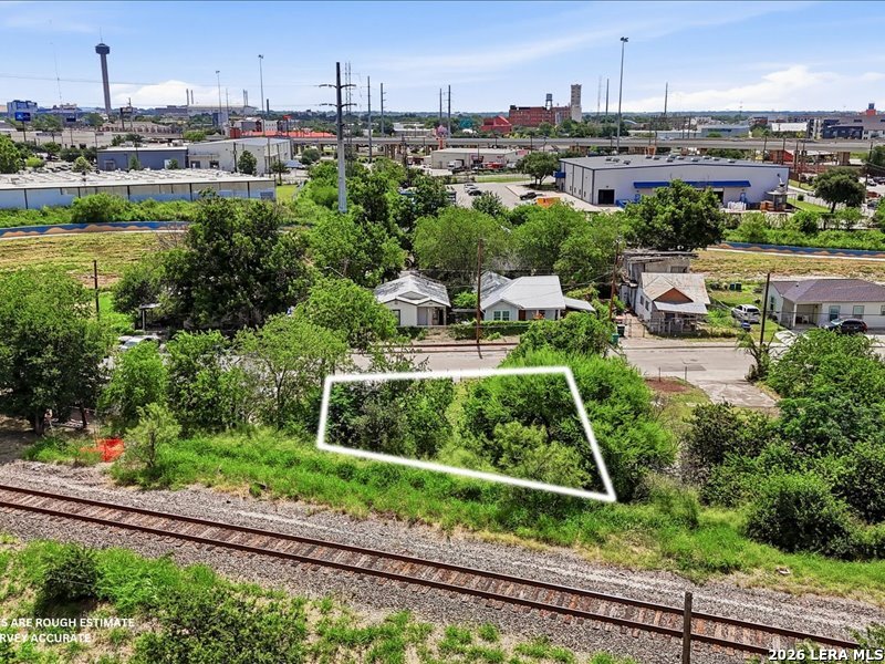 main property photo 18