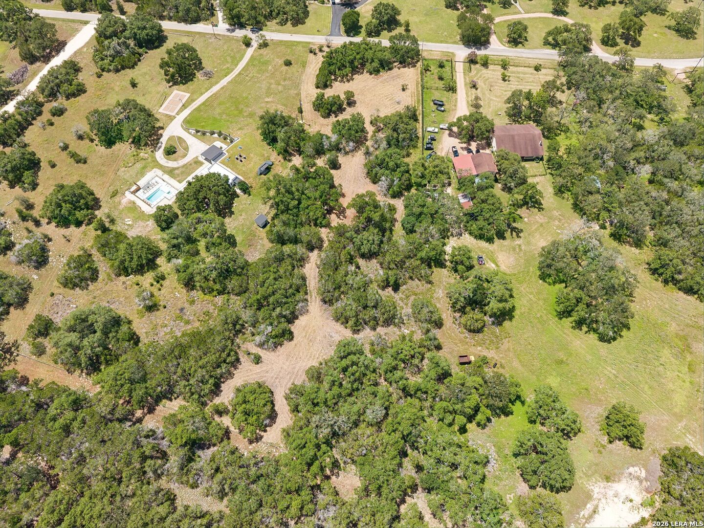 main property photo 16