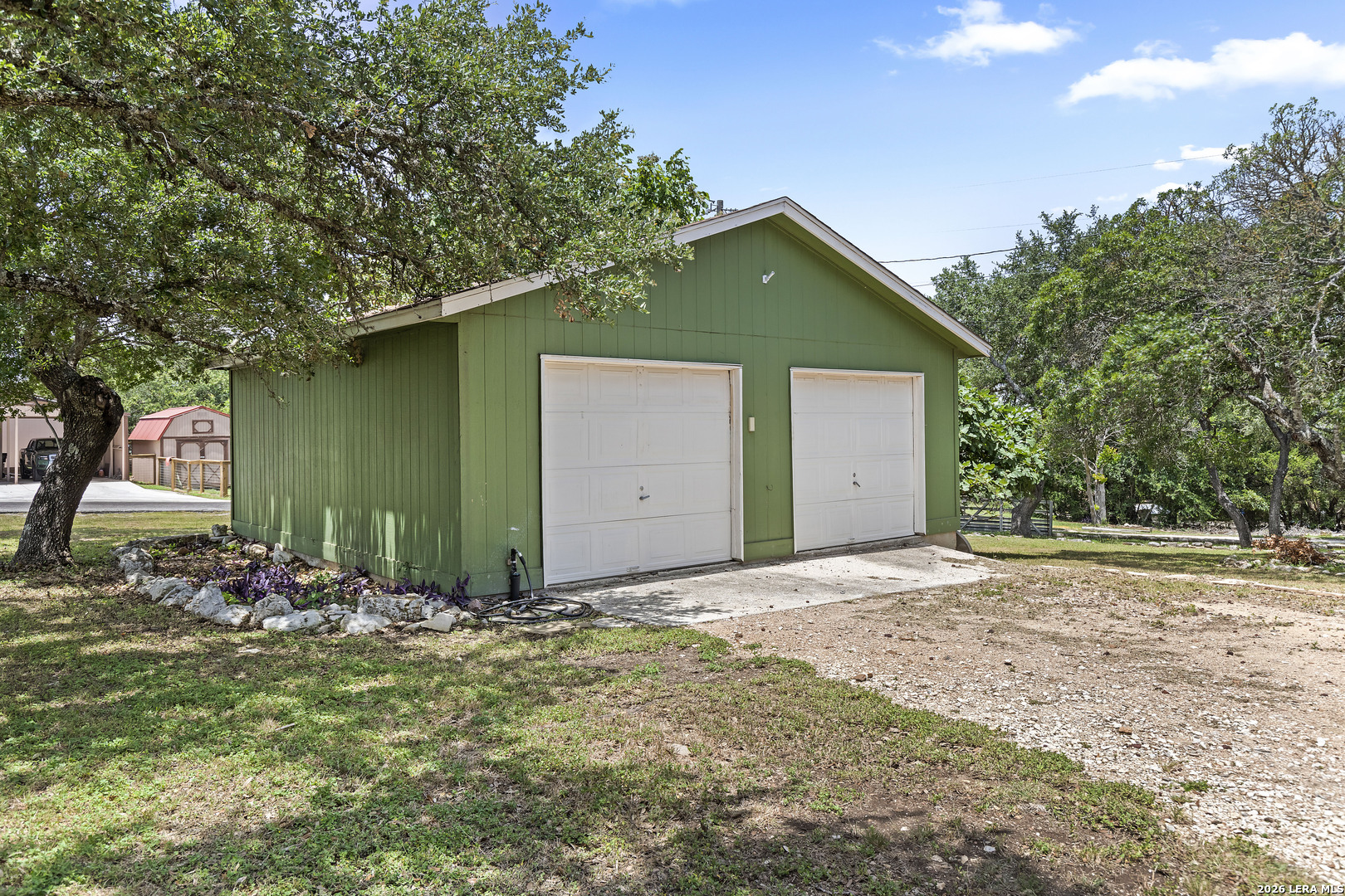 main property photo 41