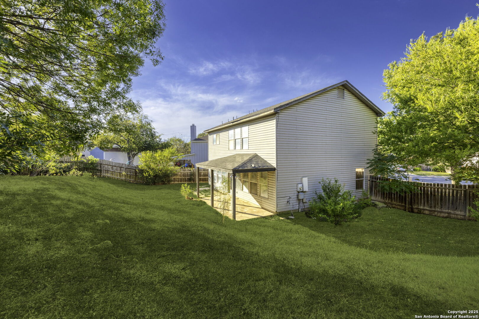 main property photo 25