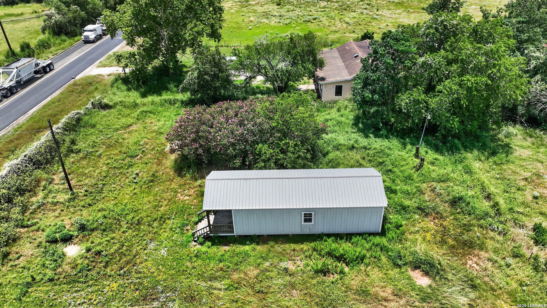 main property photo 25