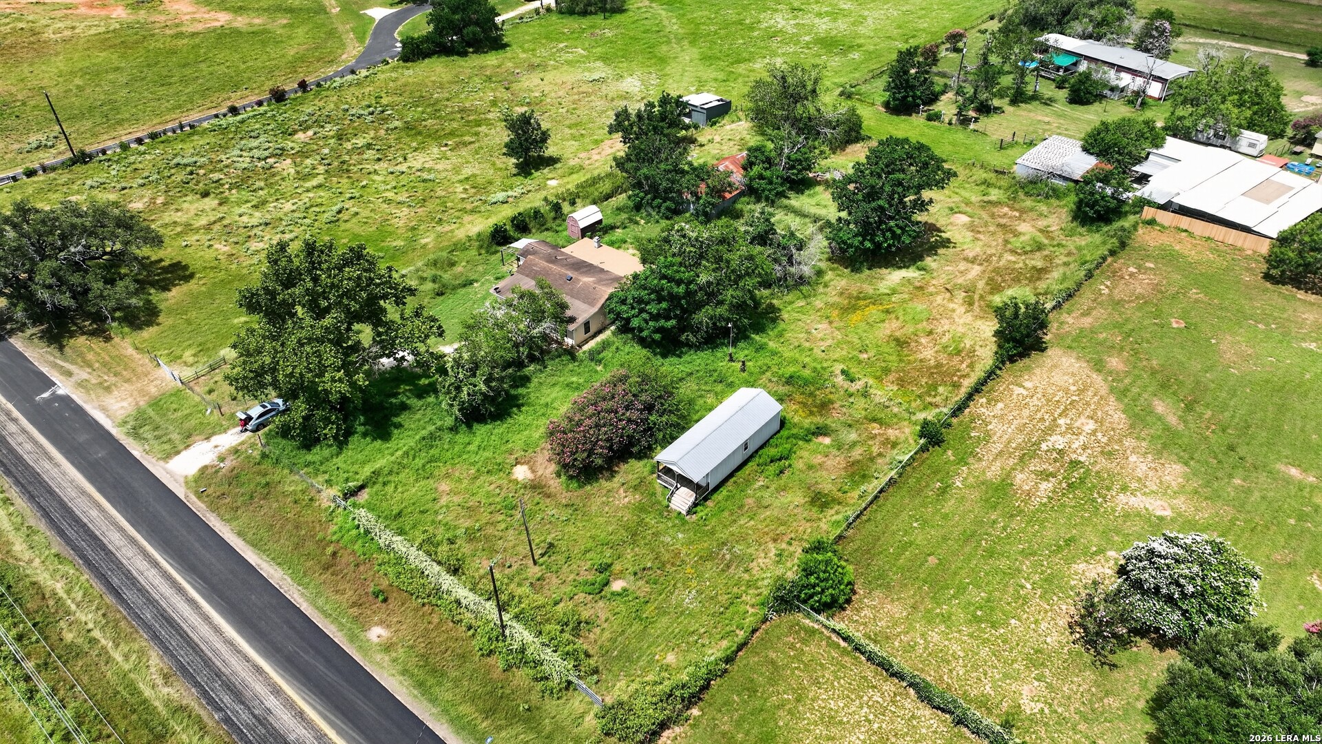 main property photo 30