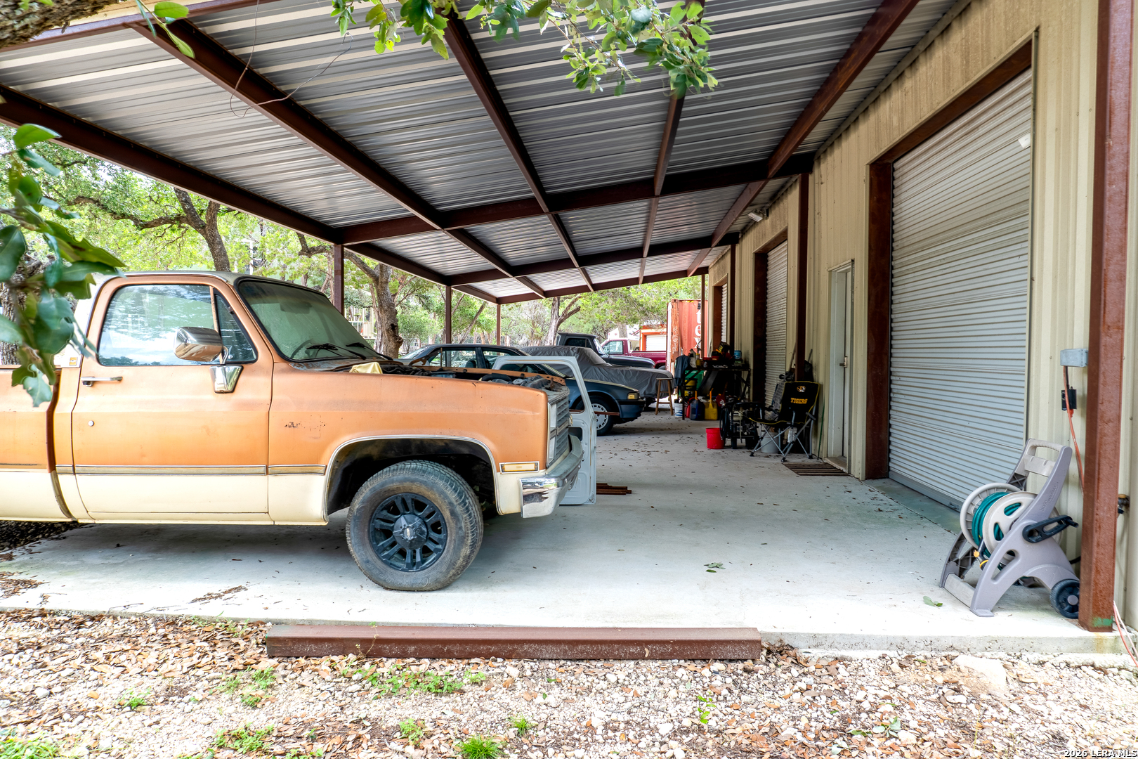 main property photo 38
