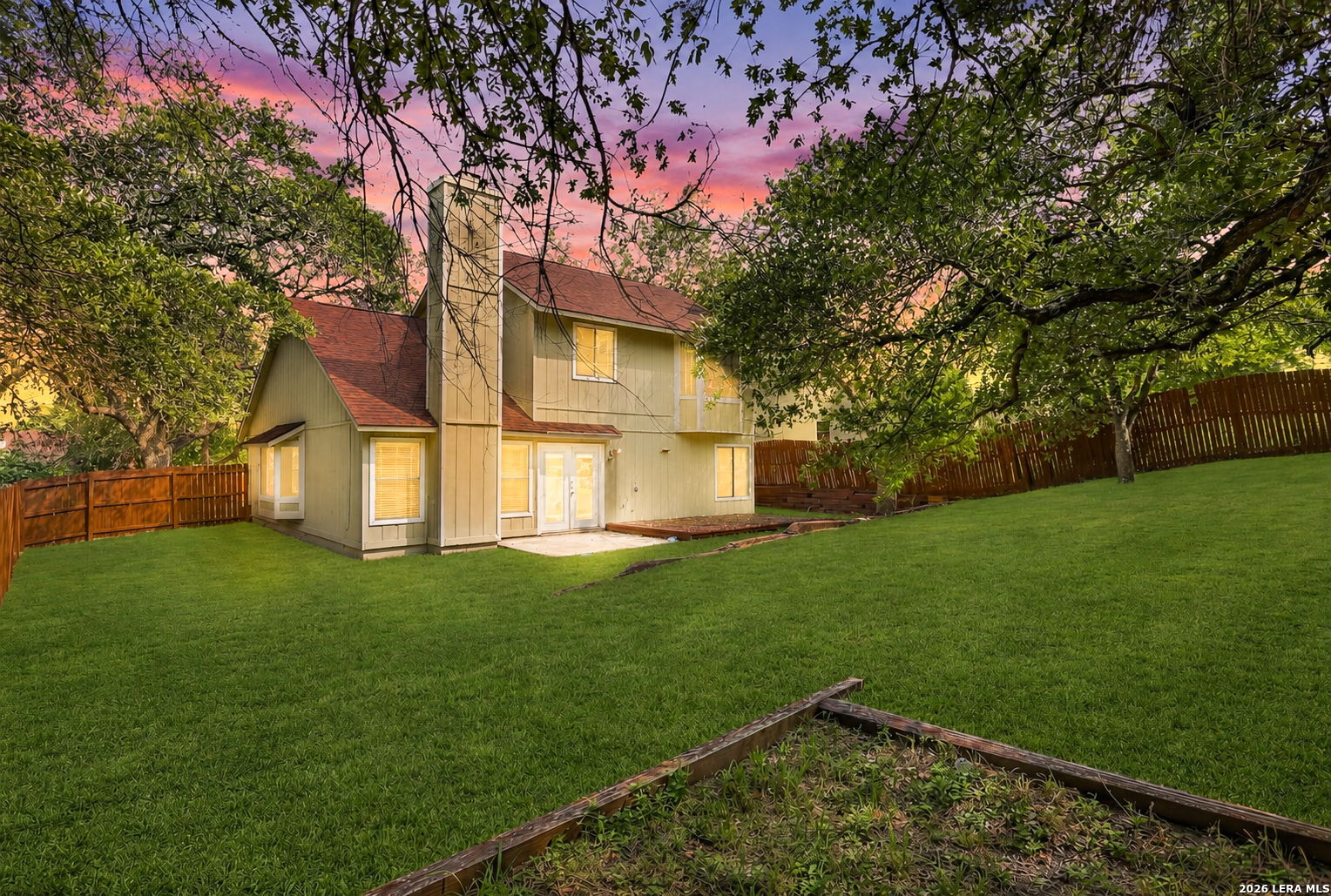 main property photo 3