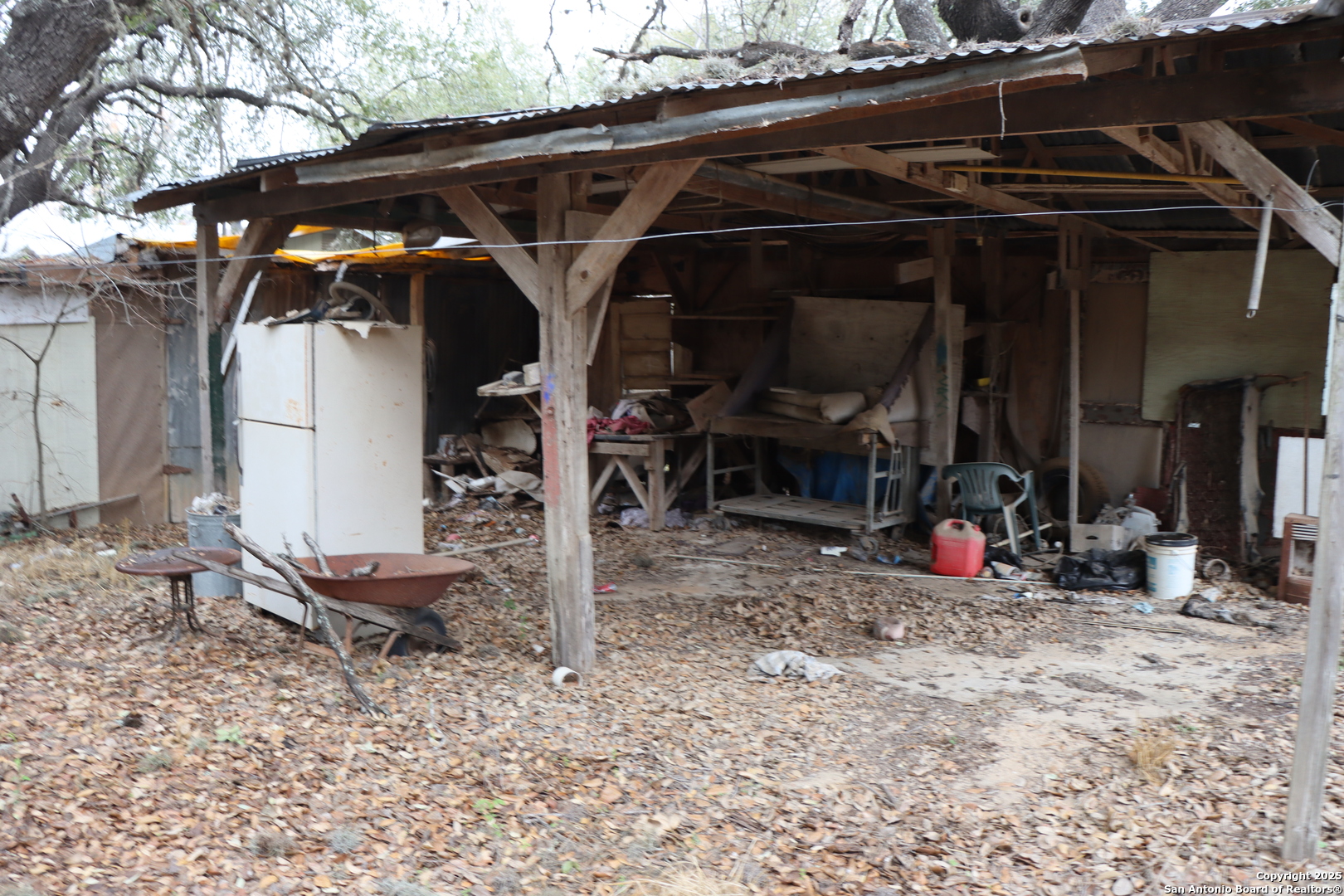main property photo 4
