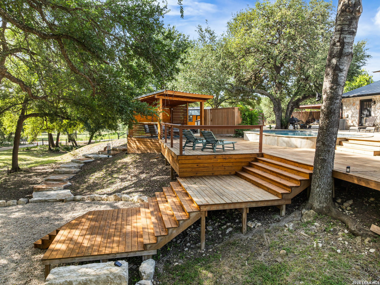 main property photo 39
