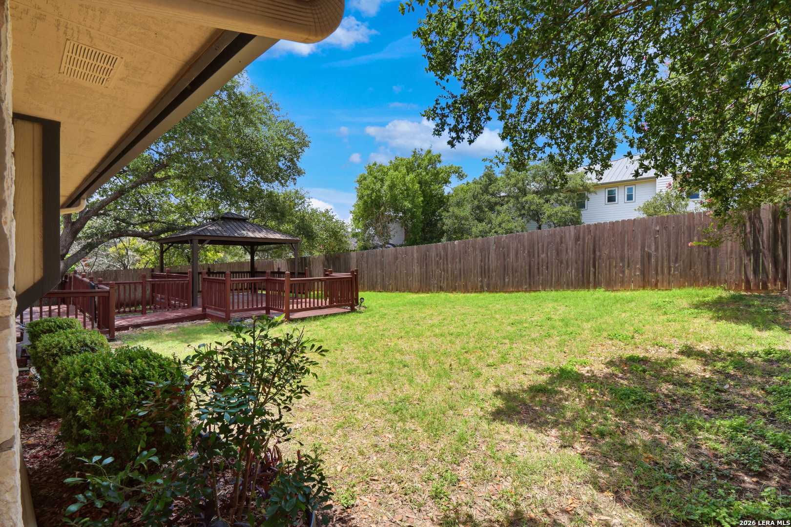 main property photo 31