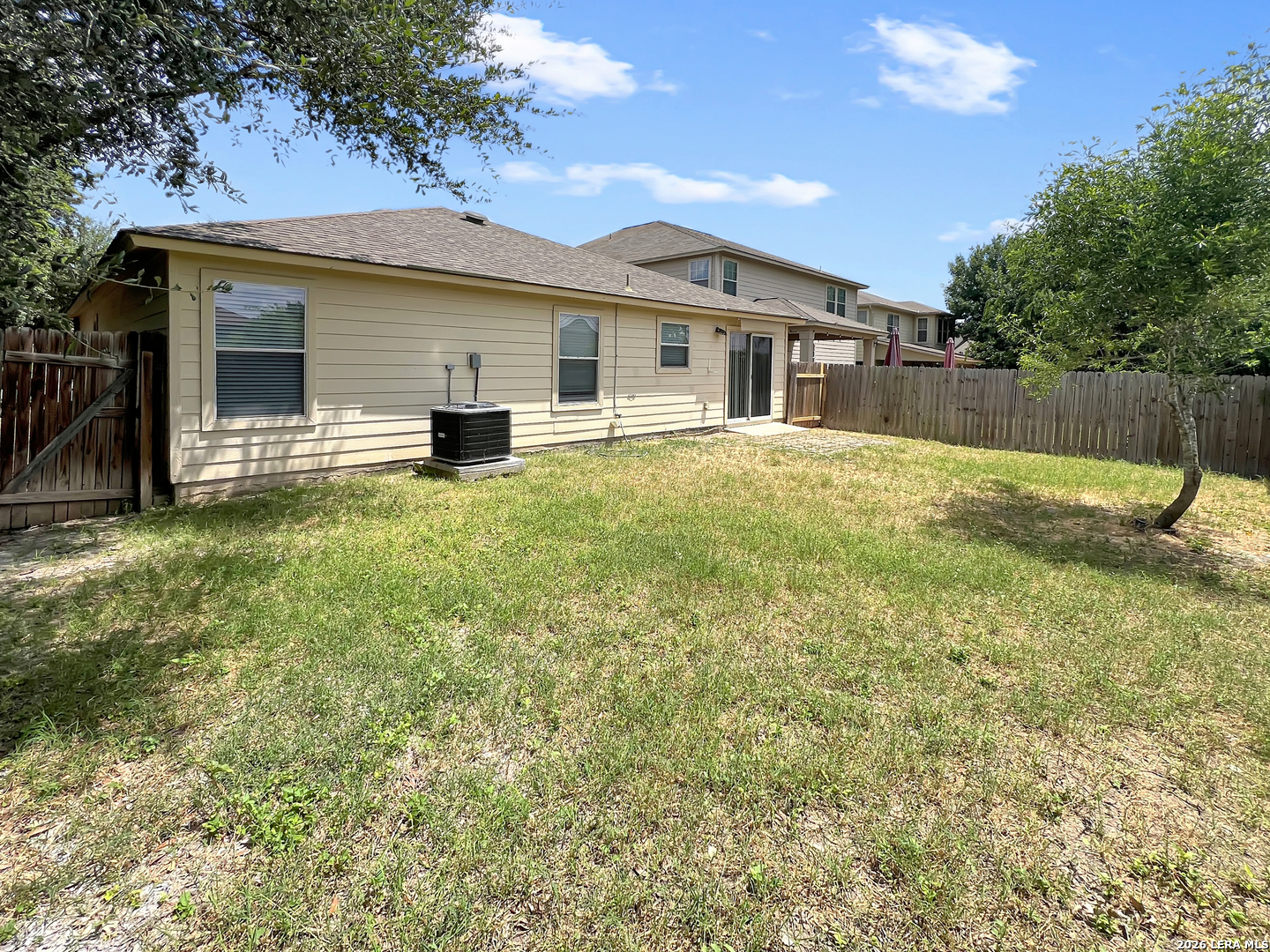 main property photo 27