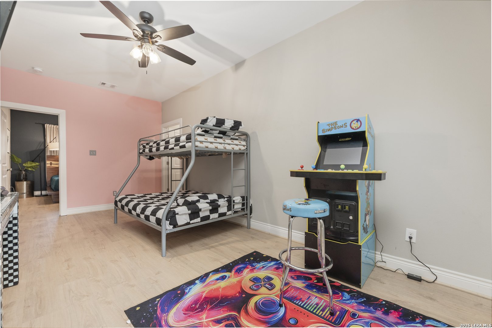 main property photo 16