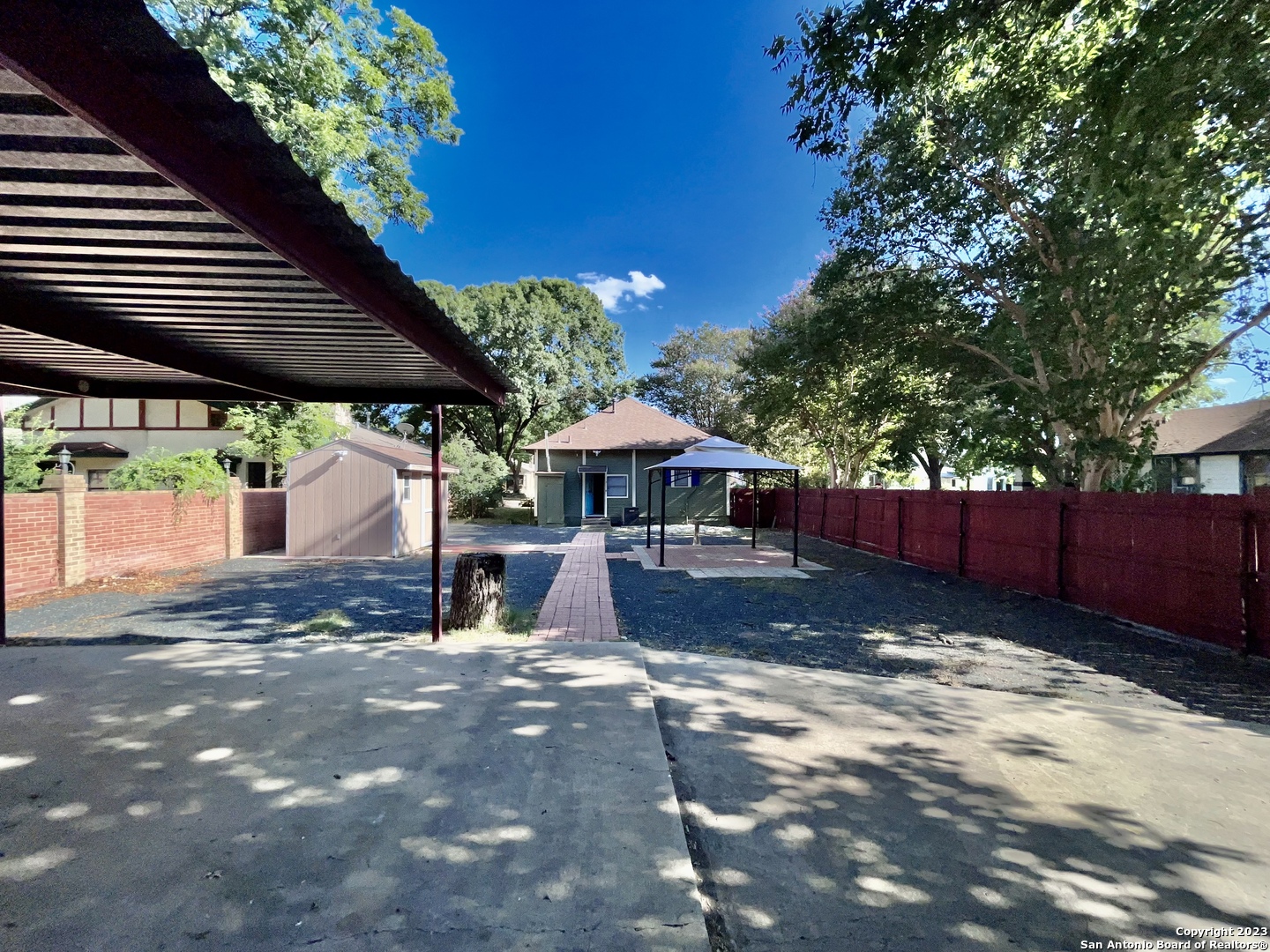 main property photo 20