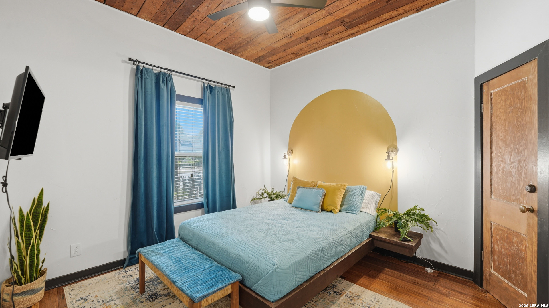 main property photo 7