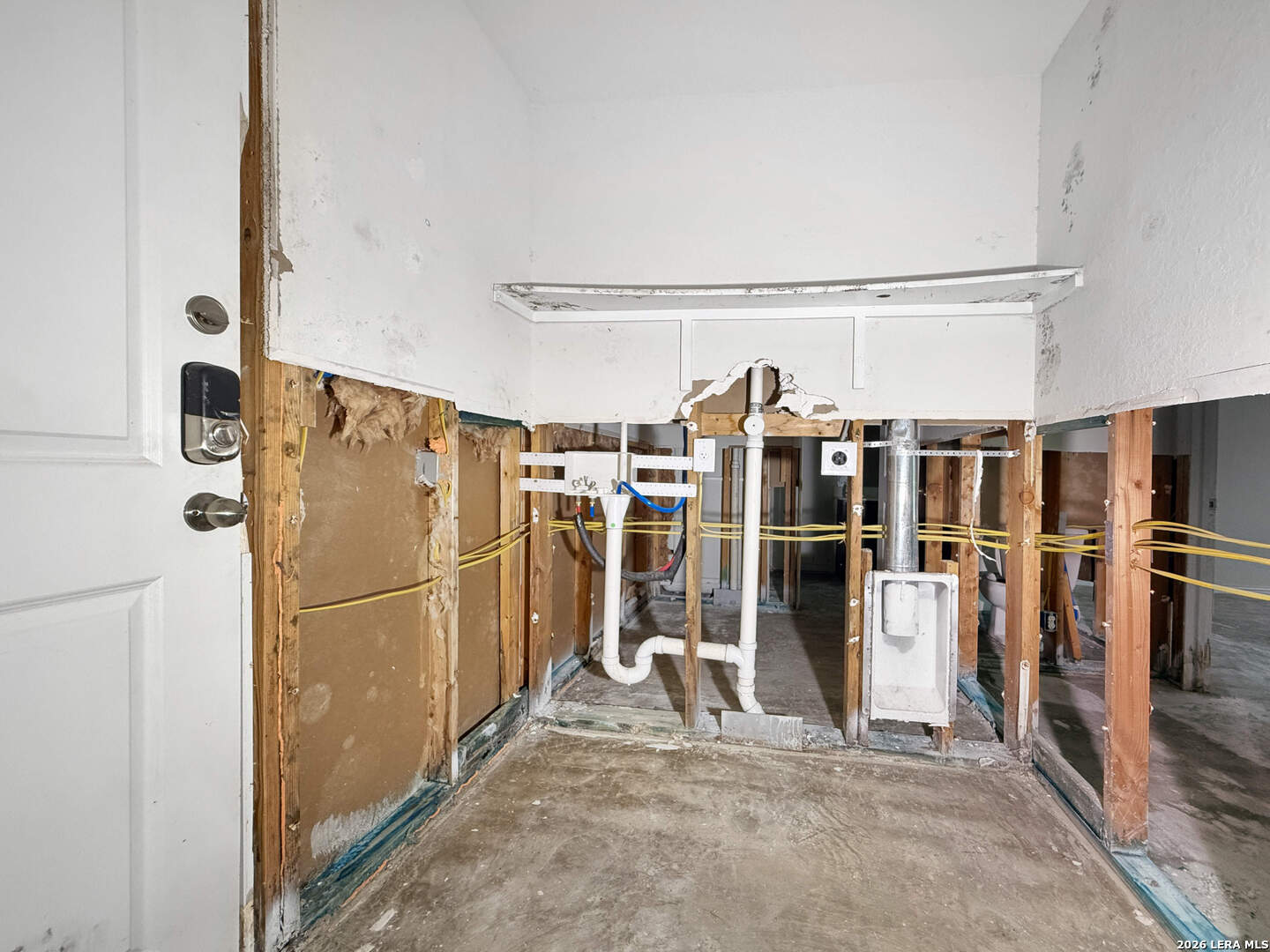main property photo 11