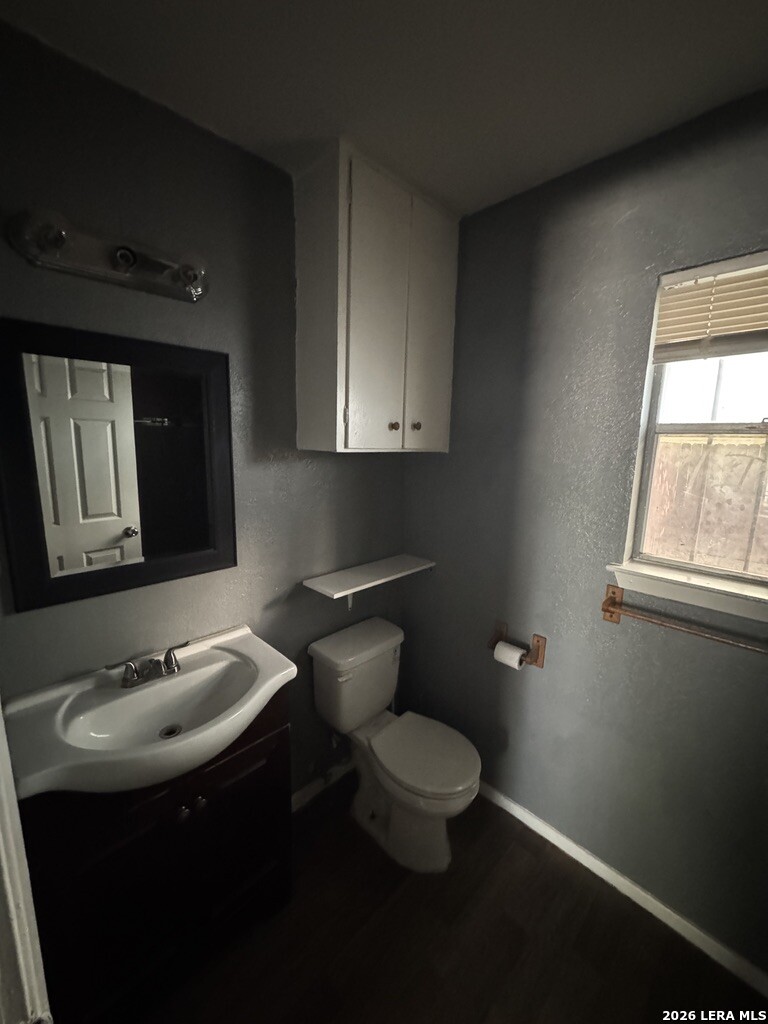 main property photo 8