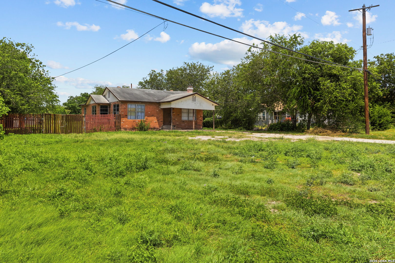 main property photo 29