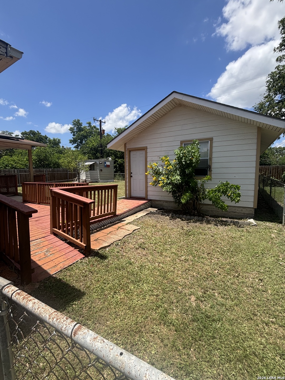 main property photo 23